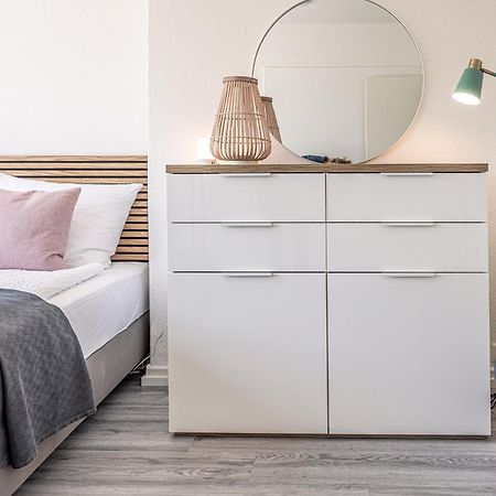 Have-A-Nice-Stay - Nahe Der U-Bahn Nach Hamburg - Natur 1 Minute Entfernt - Baecker & Restaurants 500M - Lidl 800M - Zentrum 1,5Km 아렌스부르크 외부 사진